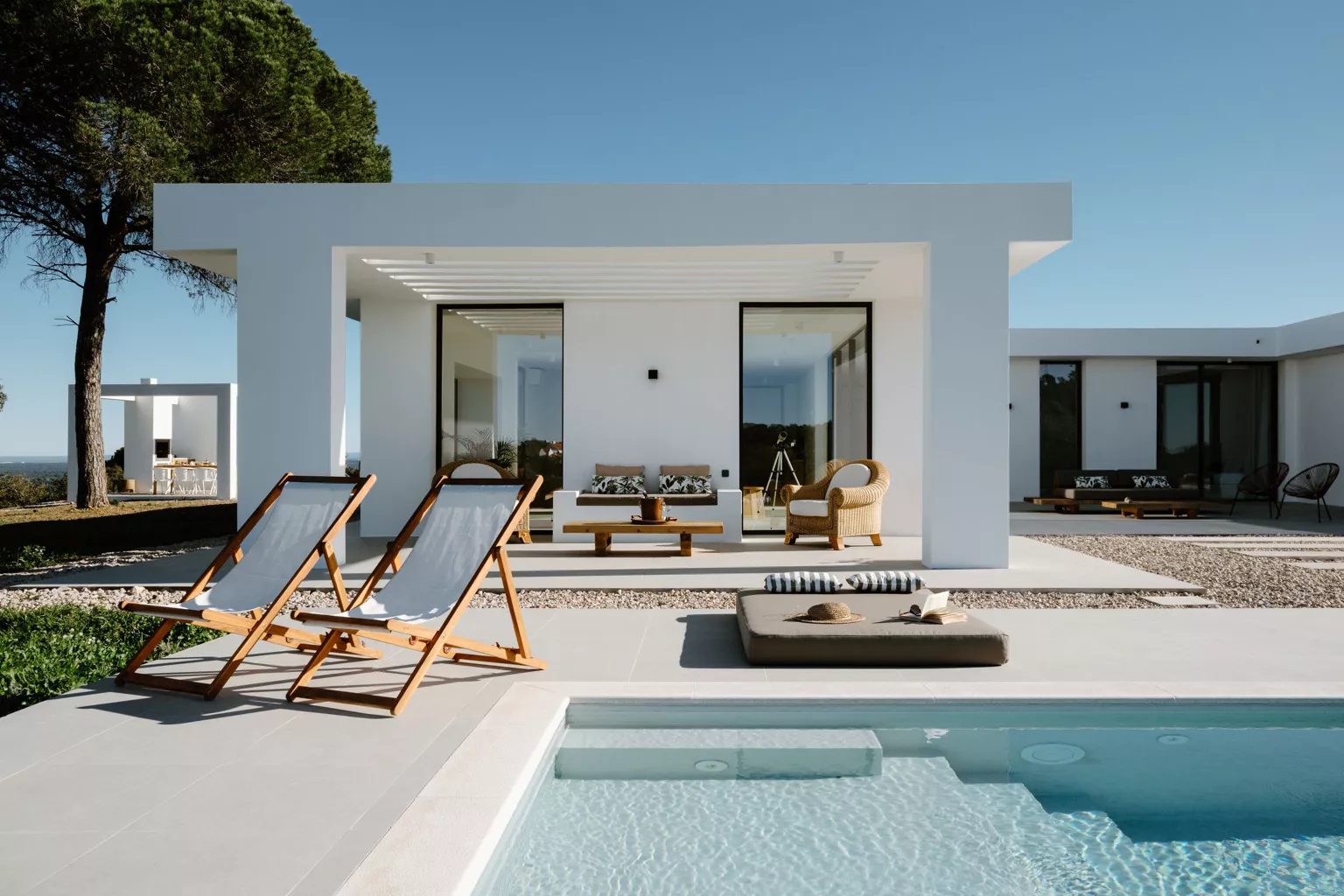 Villa Lumineuse avec Jardin à Loulé — Loulé, Algarve (photo 1) Villa Lumineuse avec Jardin à Loulé — Loulé, Algarve (photo 1)